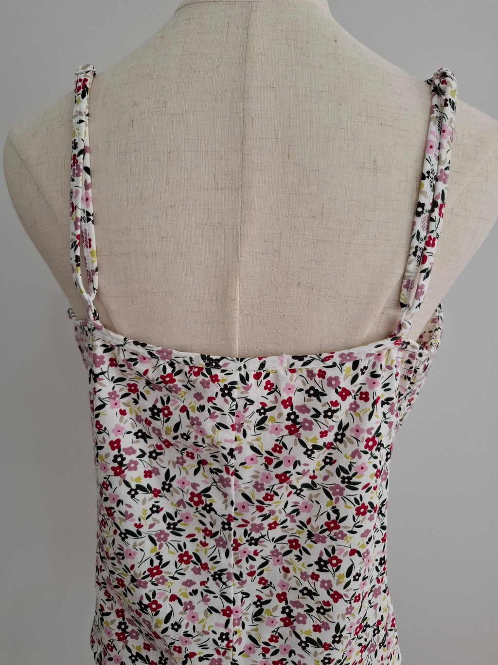 Max Pretty Floral Organic Singlet