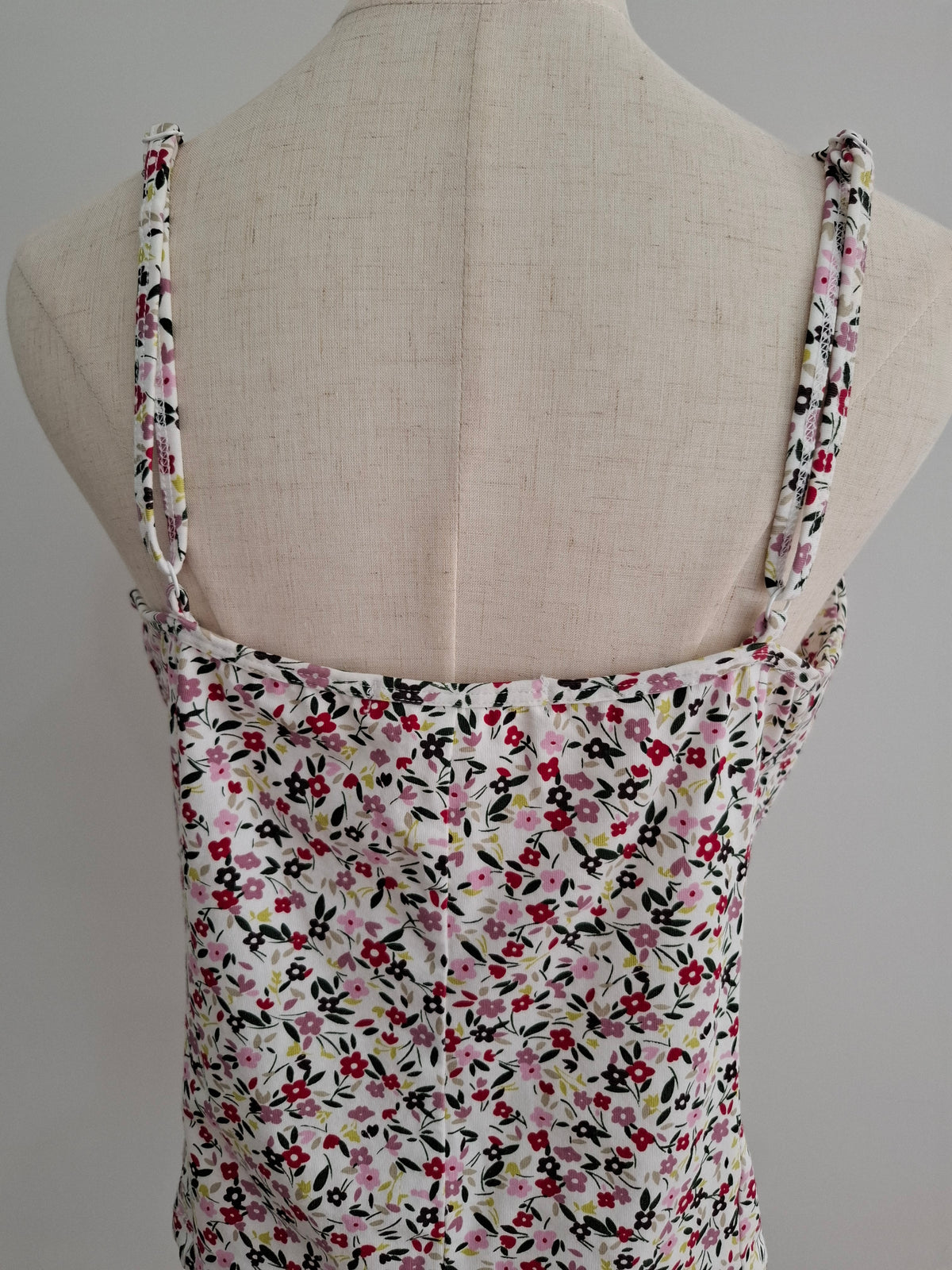 Max Pretty Floral Organic Singlet