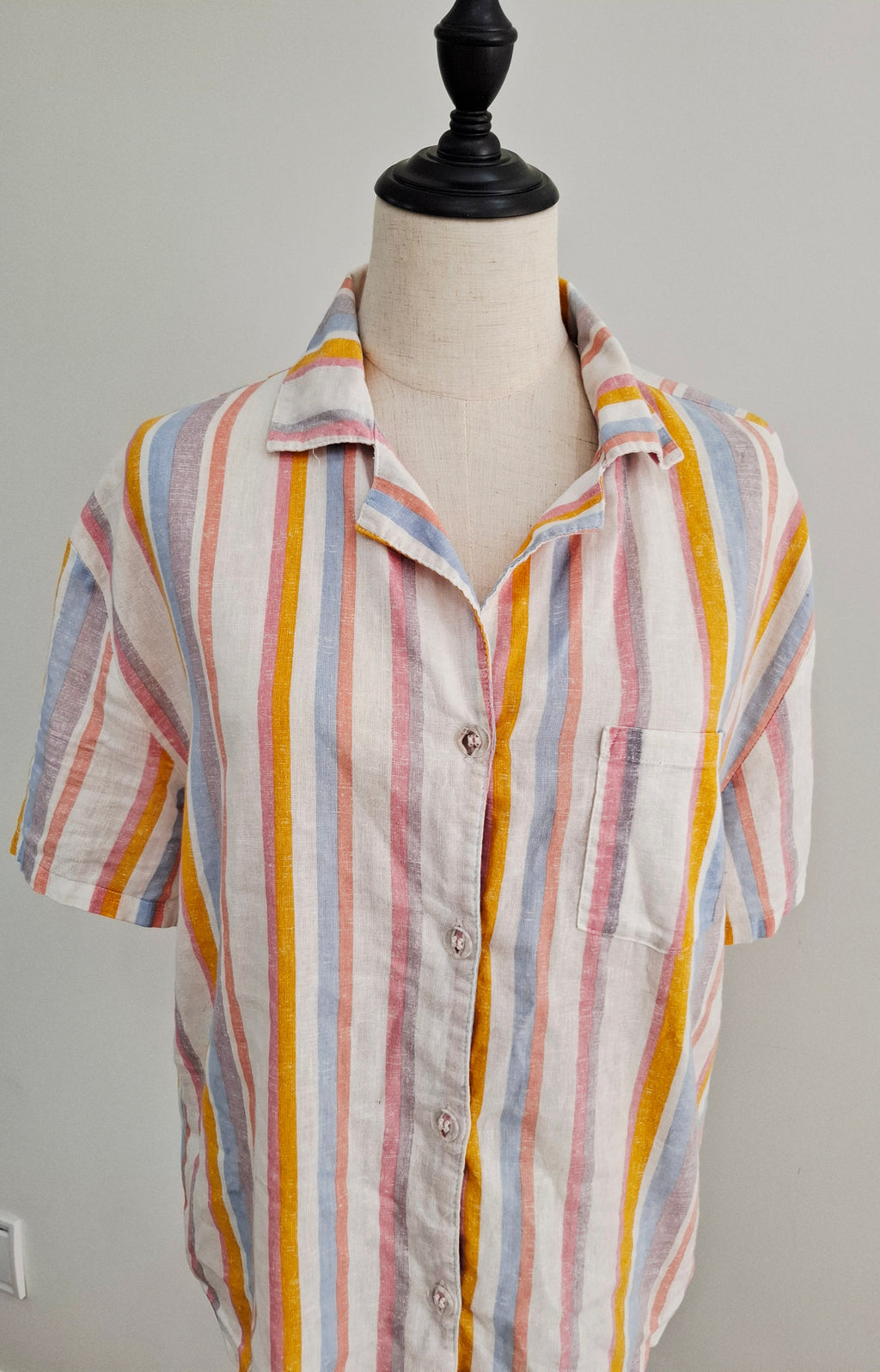Candy striped shirt short sleeves