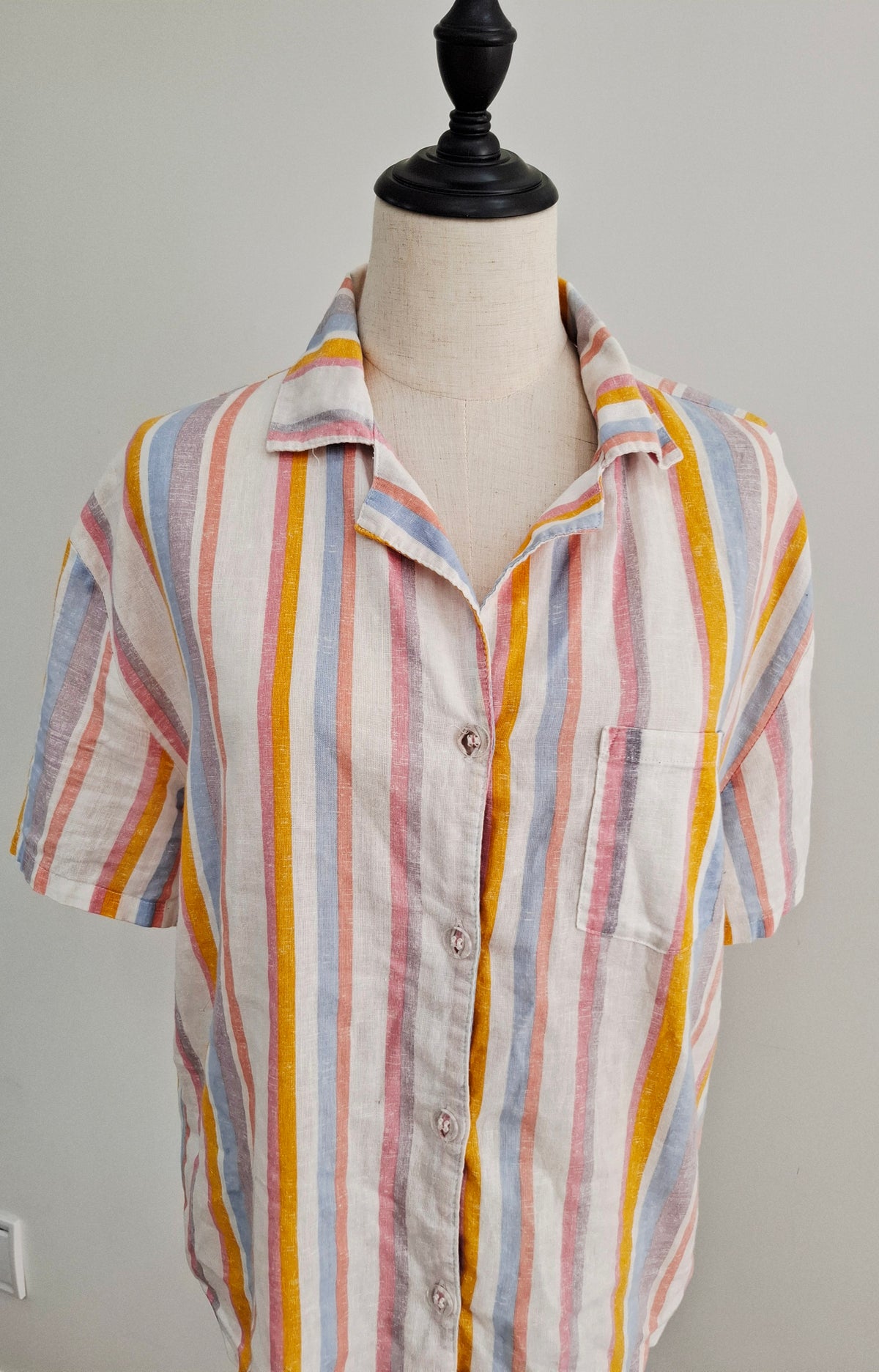Candy striped shirt short sleeves