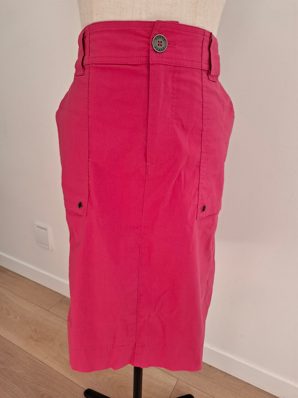 Verge acrobat Hot Pink Skirt